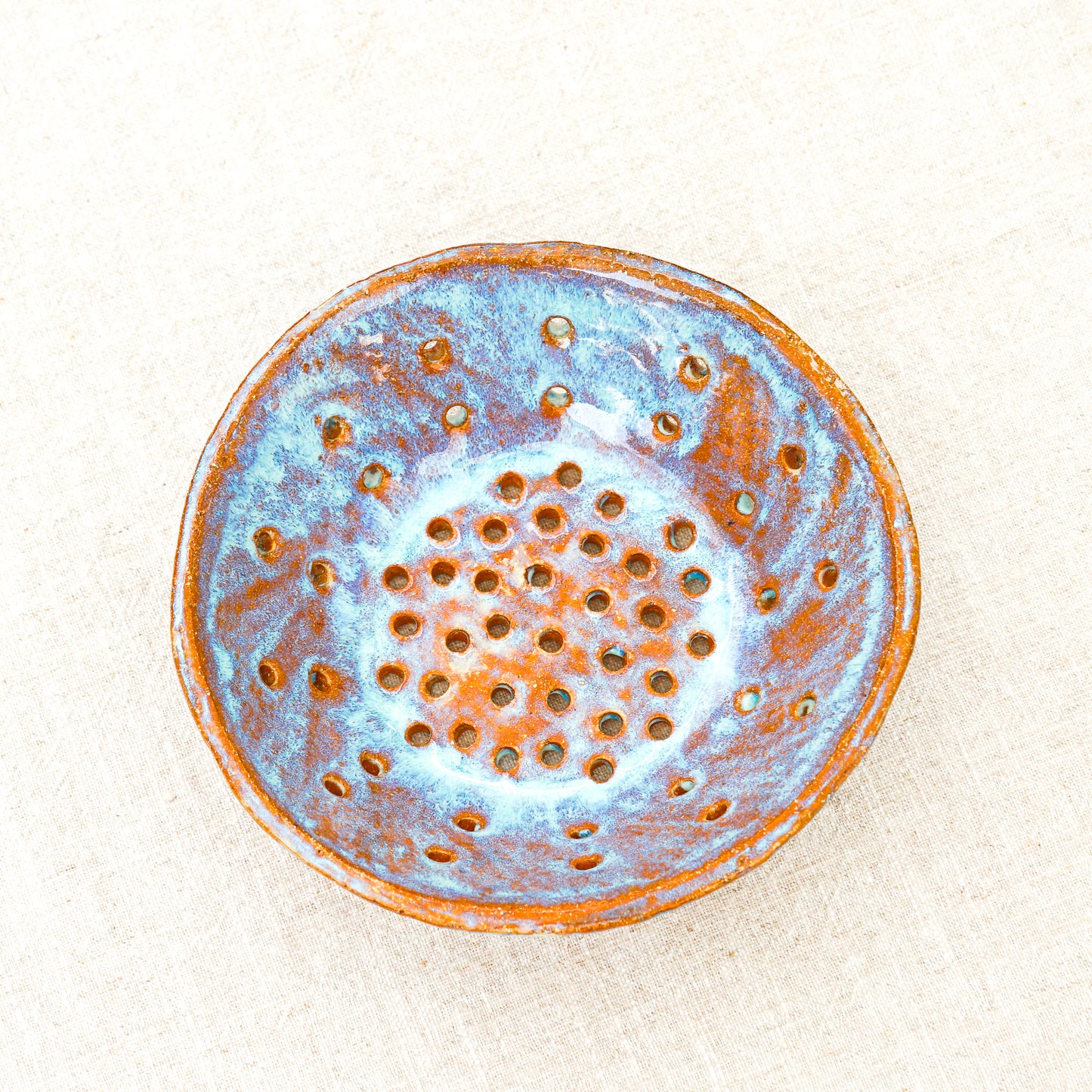 The Santa Fe + Aqua Colander